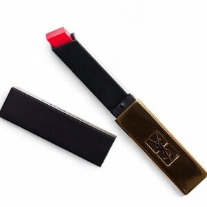 Yves Saint Laurent Rouge Pur Couture
The Slim Matte Lipstick